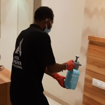 Hotel Amisha International سورات المظهر الخارجي الصورة