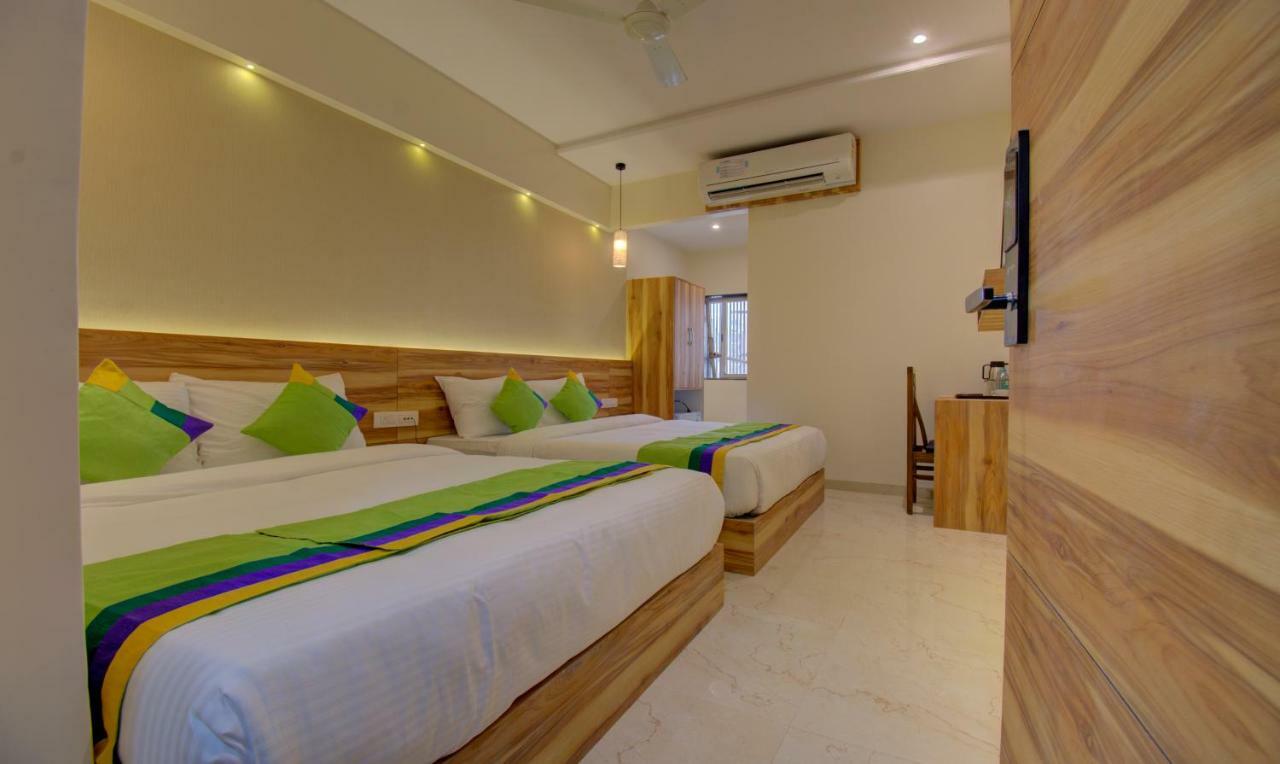 Hotel Amisha International سورات المظهر الخارجي الصورة