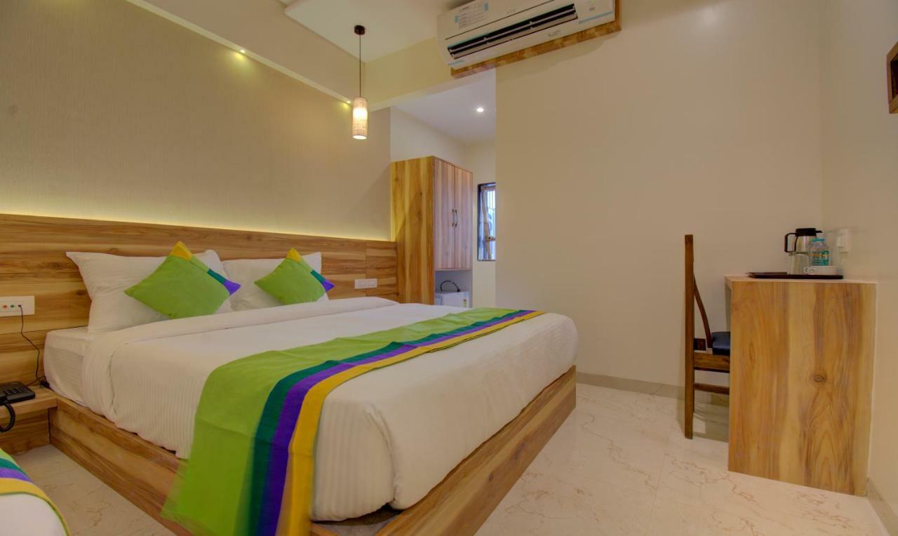 Hotel Amisha International سورات المظهر الخارجي الصورة