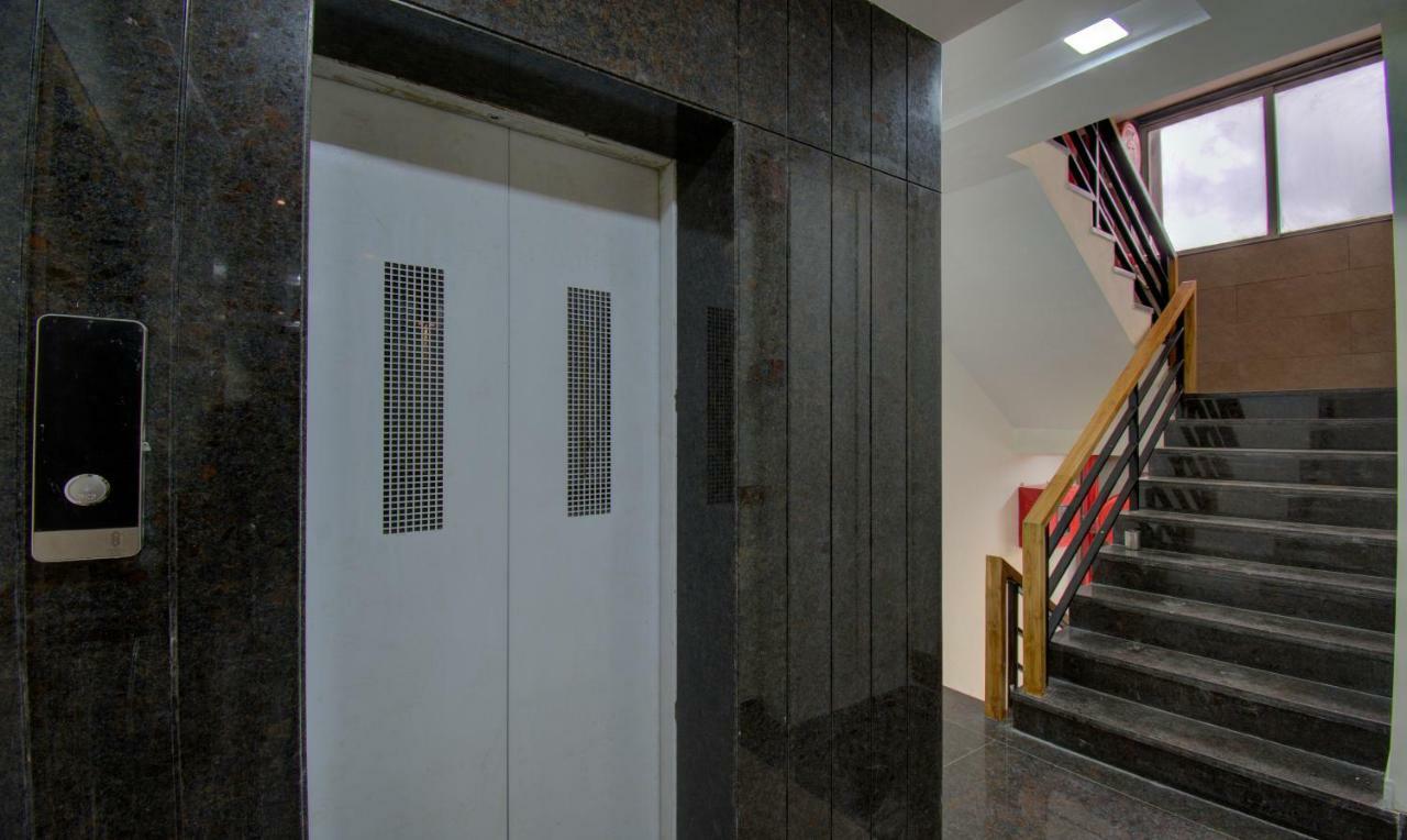 Hotel Amisha International سورات المظهر الخارجي الصورة